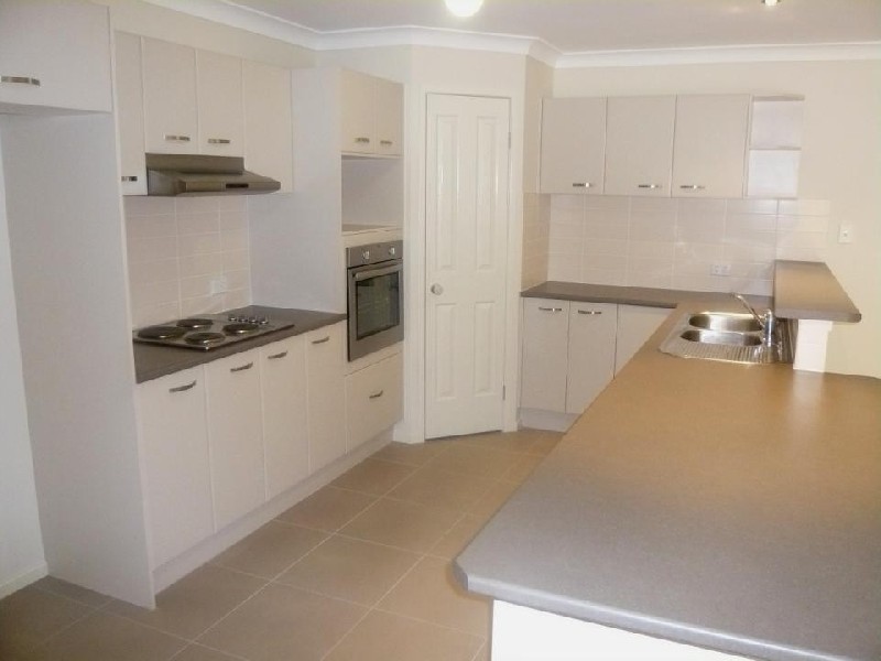 68 Sunview Rd, Springfield QLD 4300