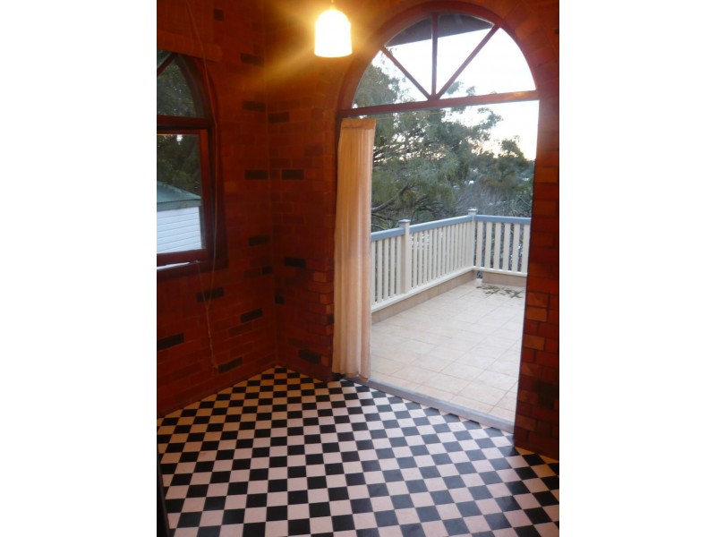 16 Dean St, Toowong QLD 4066