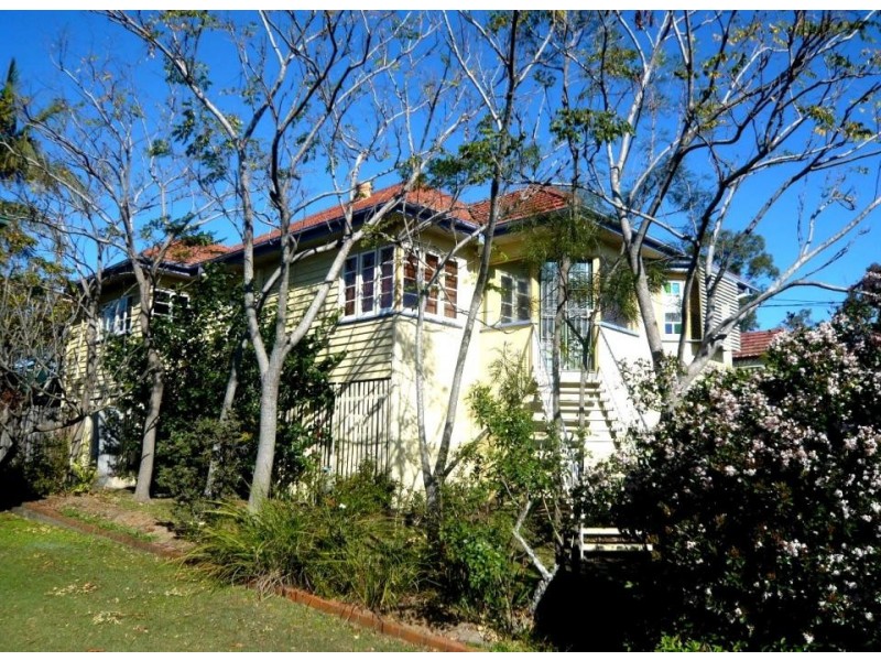 44 Brooks St, Camp Hill QLD 4152