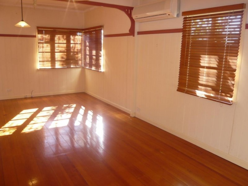 44 Brooks St, Camp Hill QLD 4152