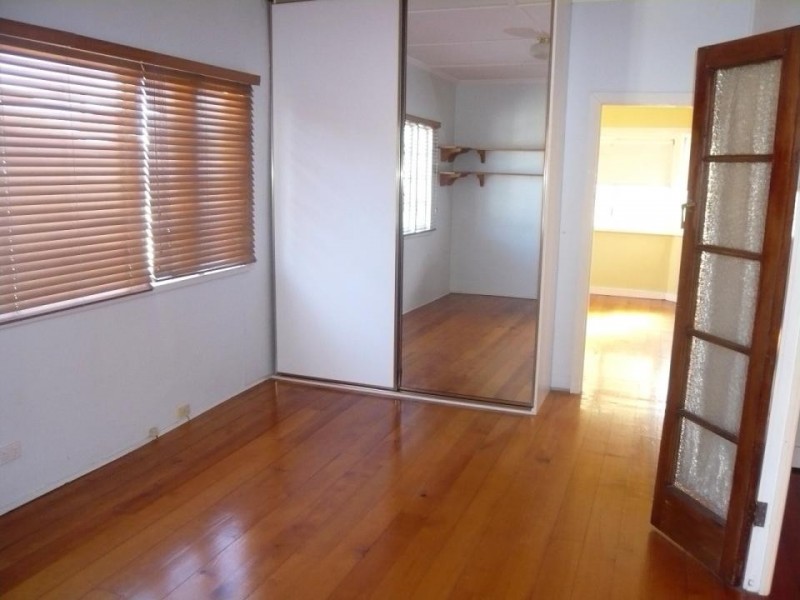 44 Brooks St, Camp Hill QLD 4152