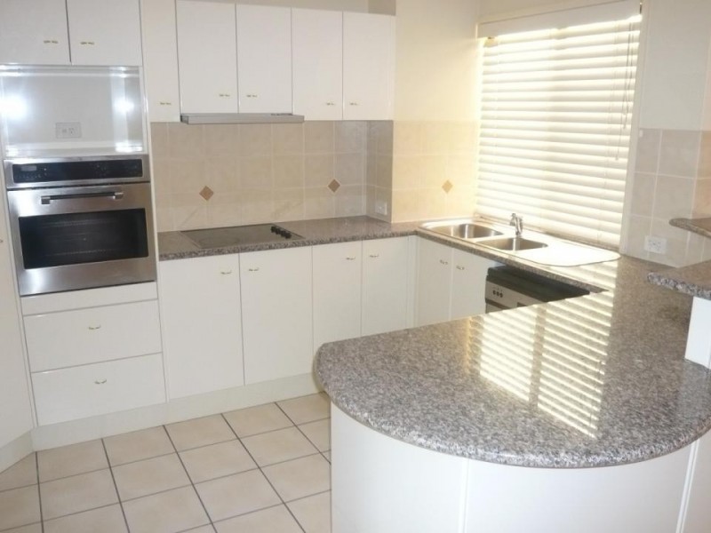 20/16 Norman Cres, Norman Park QLD 4170