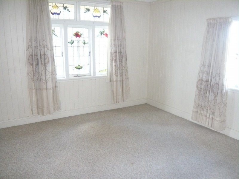 18 Chatsworth Rd, Coorparoo QLD 4151