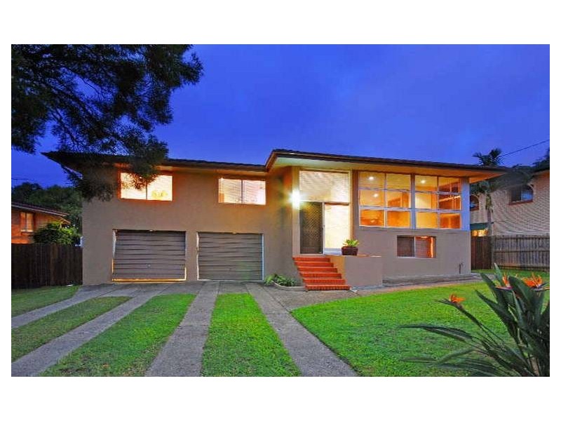 80 Niven St, Stafford Heights QLD 4053