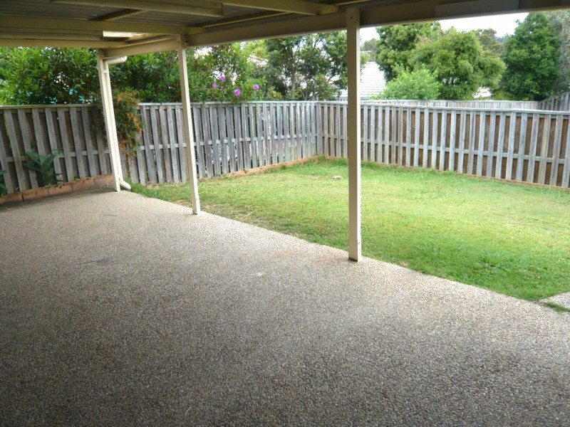 40 Hounslow Way, Seventeen Mile Rocks QLD 4073