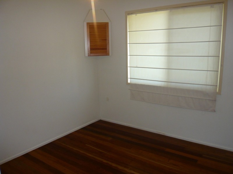 1 Ascot St, Goodna QLD 4300