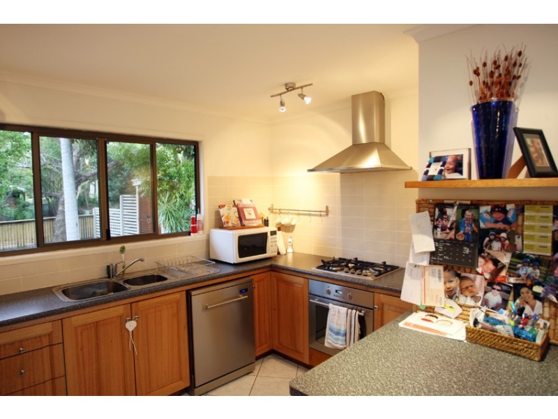 14 Caladenia, Indooroopilly QLD 4068