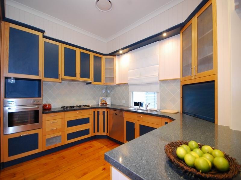 11 Aldridge Street, Auchenflower QLD 4066