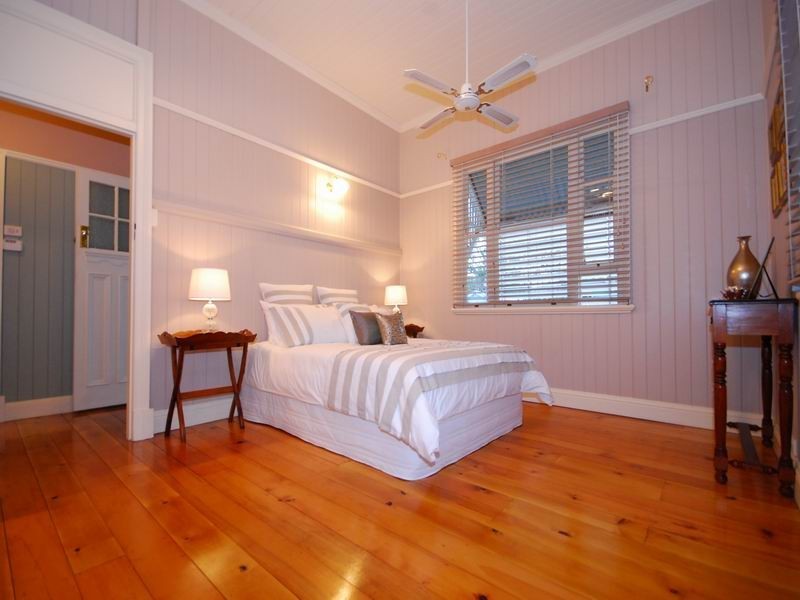 11 Aldridge Street, Auchenflower QLD 4066