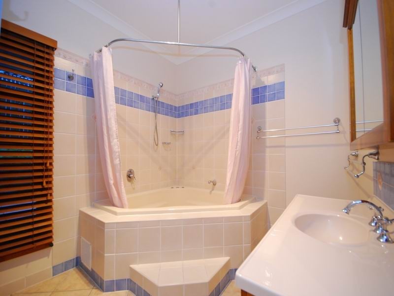 11 Aldridge Street, Auchenflower QLD 4066