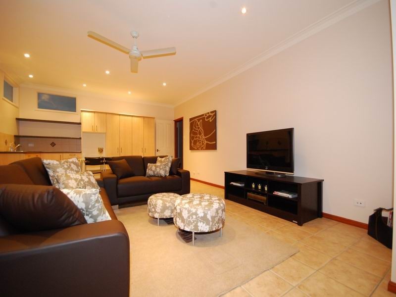 11 Aldridge Street, Auchenflower QLD 4066