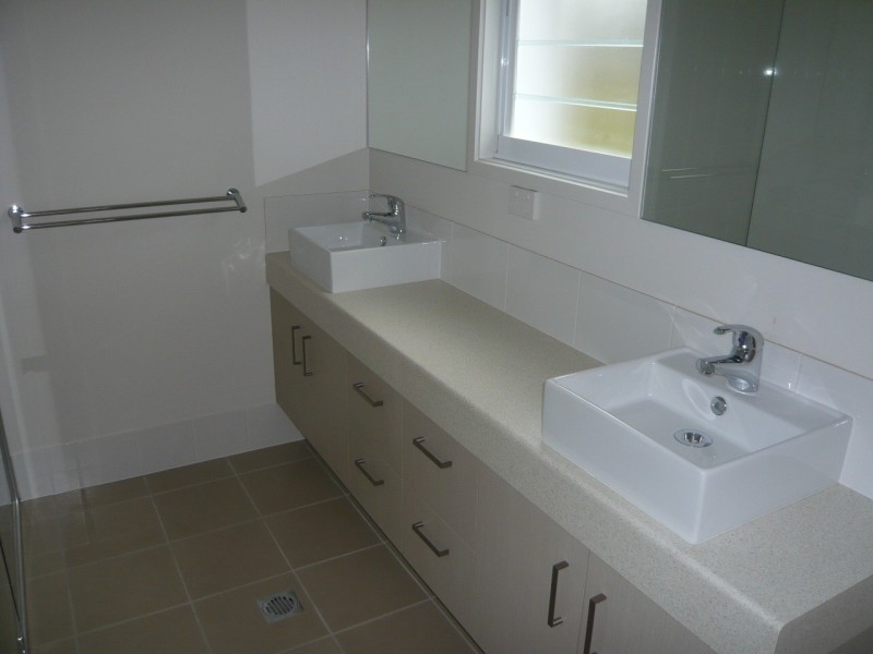 2/51 Railway Pde, Mitchelton QLD 4053