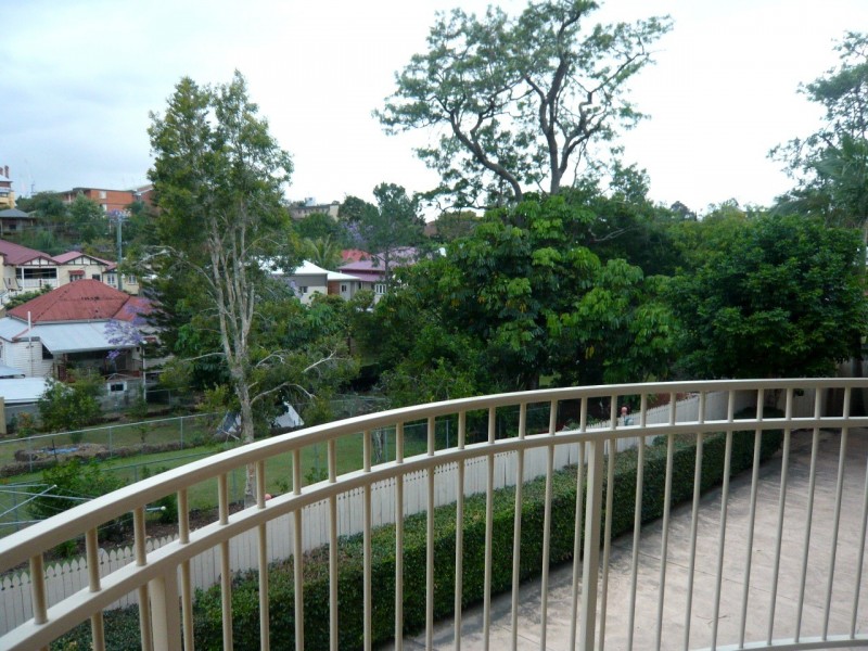 12 Middle St, West End QLD 4101