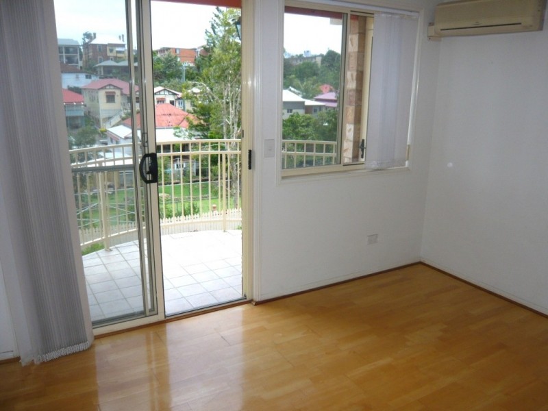 12 Middle St, West End QLD 4101