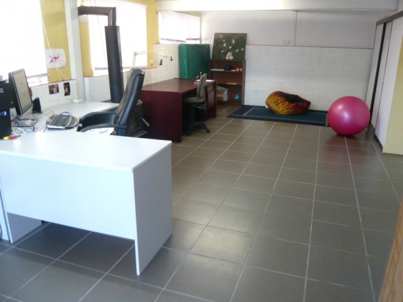 50 Henry St, Chapel Hill QLD 4069