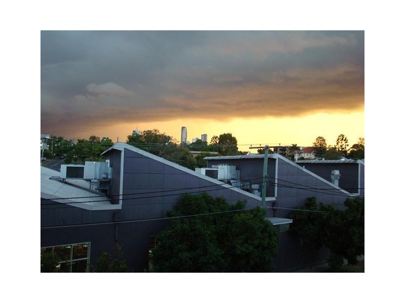 8 Prospect St cnr Dath St, Teneriffe QLD 4005