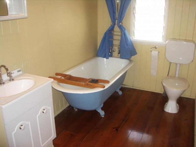 17 Stewart Street, Hawthorne QLD 4171