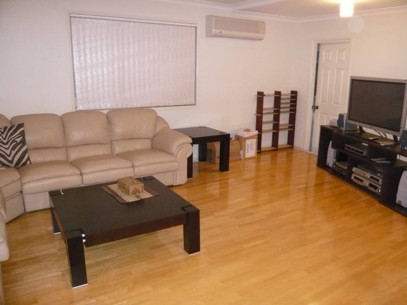 12 Middle St, Highgate Hill QLD 4101