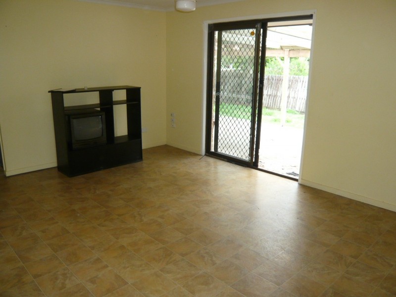 14 Nigel St, Redbank Plains QLD 4301