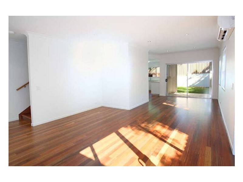 46b Dover St, Hawthorne QLD 4171