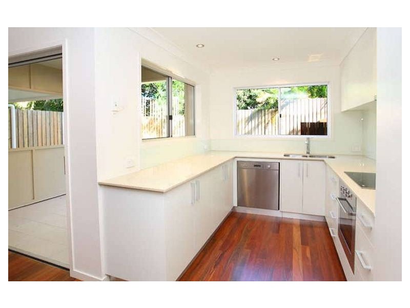 46b Dover St, Hawthorne QLD 4171