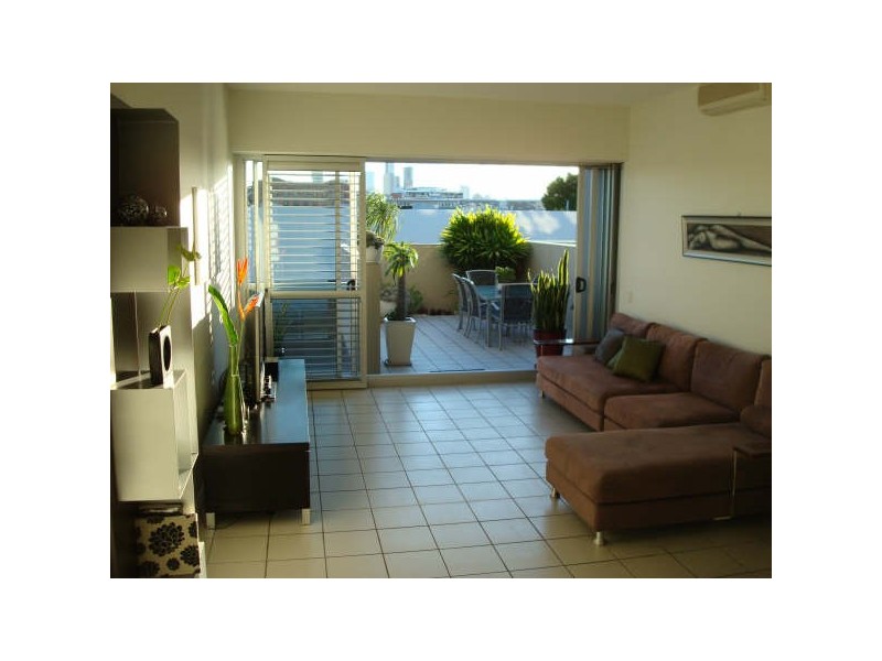 38 Skyring Tce, Teneriffe QLD 4005