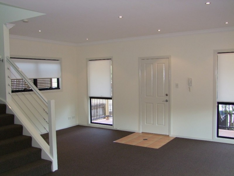 42 Hoogley St, West End QLD 4101