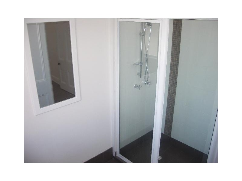 221 Lutwyche Rd cnr Legeyt St, Windsor QLD 4030