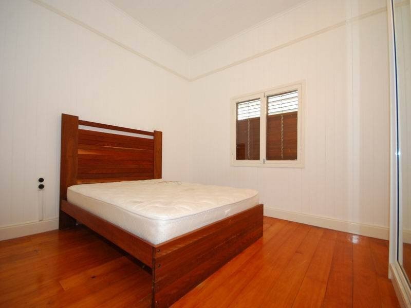 6 Annie St, Windsor QLD 4030