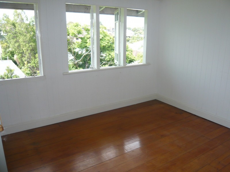 6 Annie St, Windsor QLD 4030