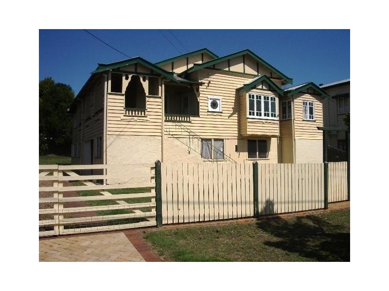 Frank Street, Norman Park QLD 4170