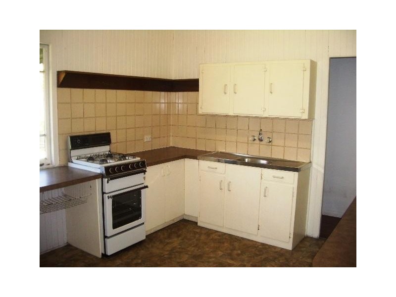 Frank Street, Norman Park QLD 4170