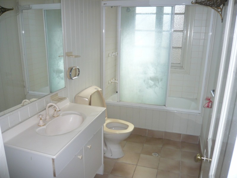 249 Wynnum Rd, Norman Park QLD 4170