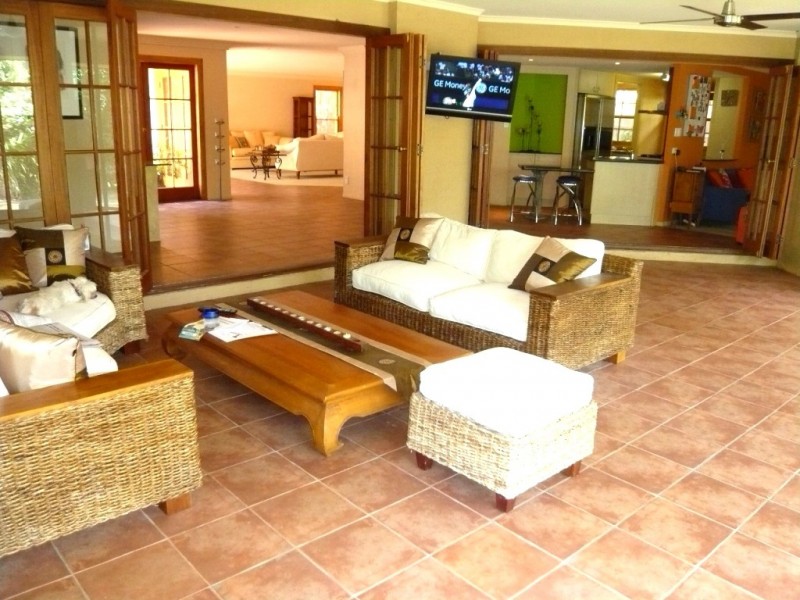 30a Kirkdale Rd, Chapel Hill QLD 4069