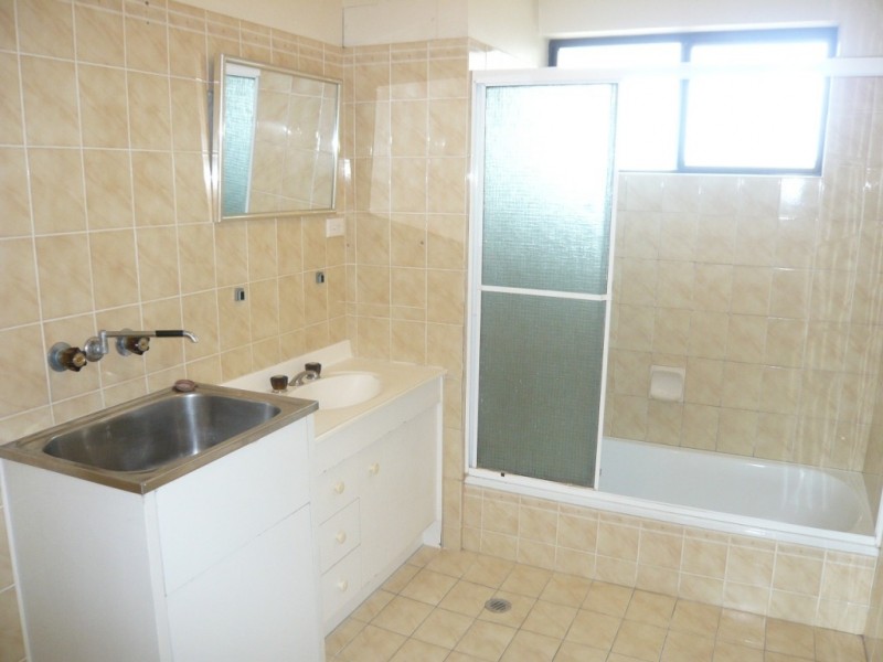 4 Rosemount Tce, Windsor QLD 4030