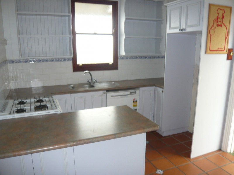 9  Lucy, Milton QLD 4064