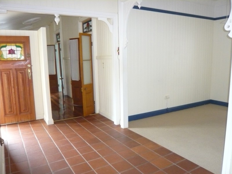 9  Lucy, Milton QLD 4064