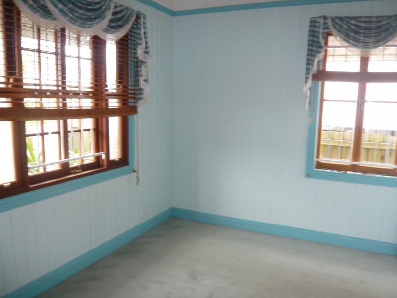 9  Lucy, Milton QLD 4064