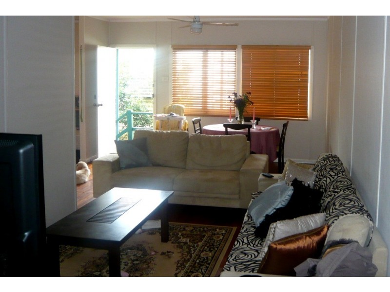 3b Bridge St, Ashgrove QLD 4060