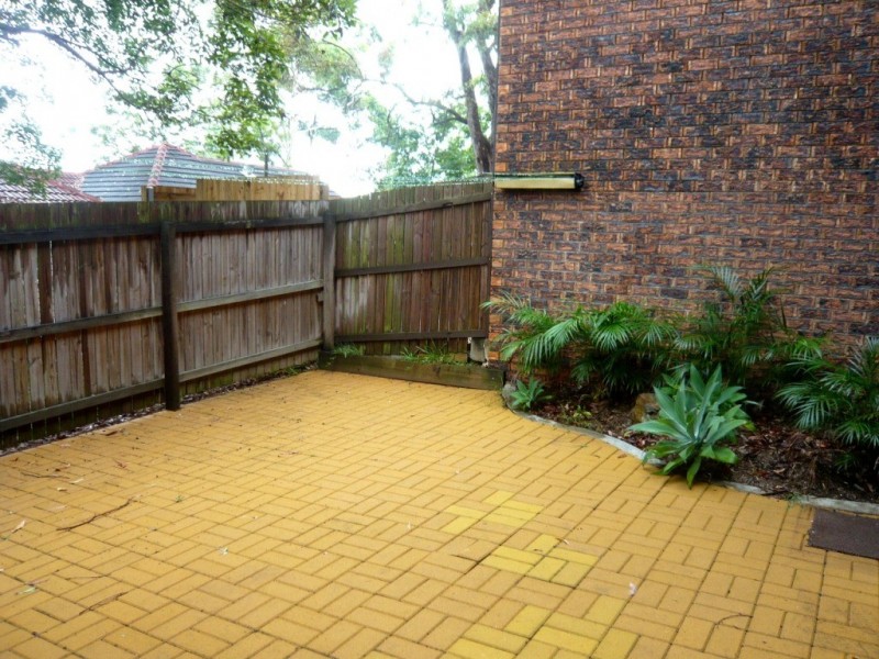 8/90 Invermore St, Mount Gravatt East QLD 4122