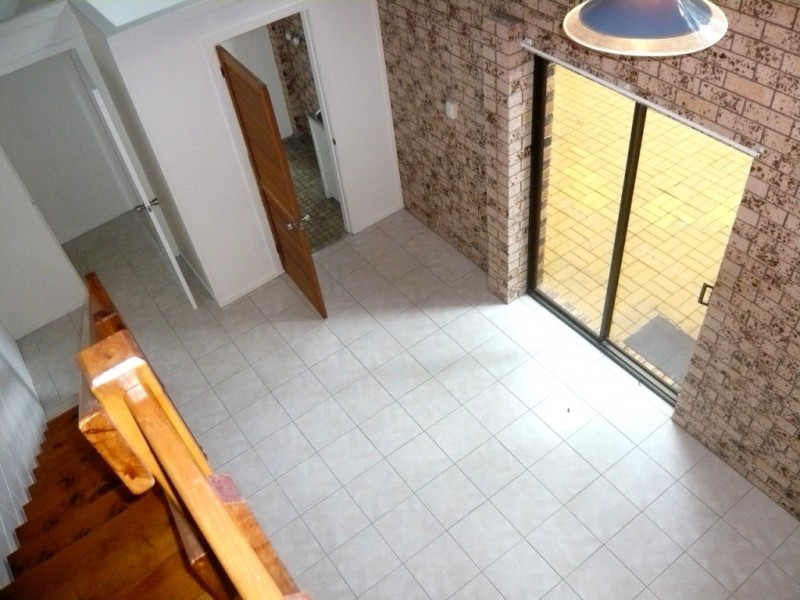 8/90 Invermore St, Mount Gravatt East QLD 4122