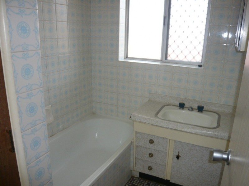 76 Lyon St cnr Vale St, Moorooka QLD 4105