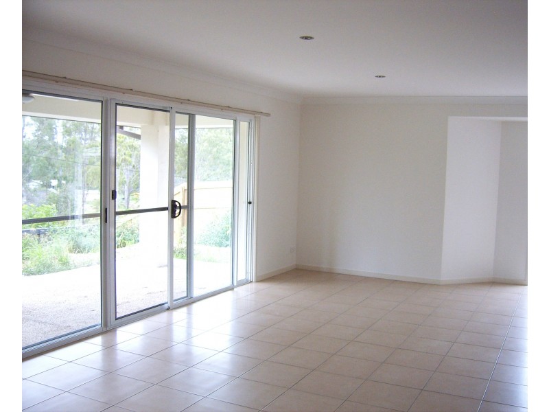 26 Jeff Collins Circuit, Bellbird Park QLD 4300