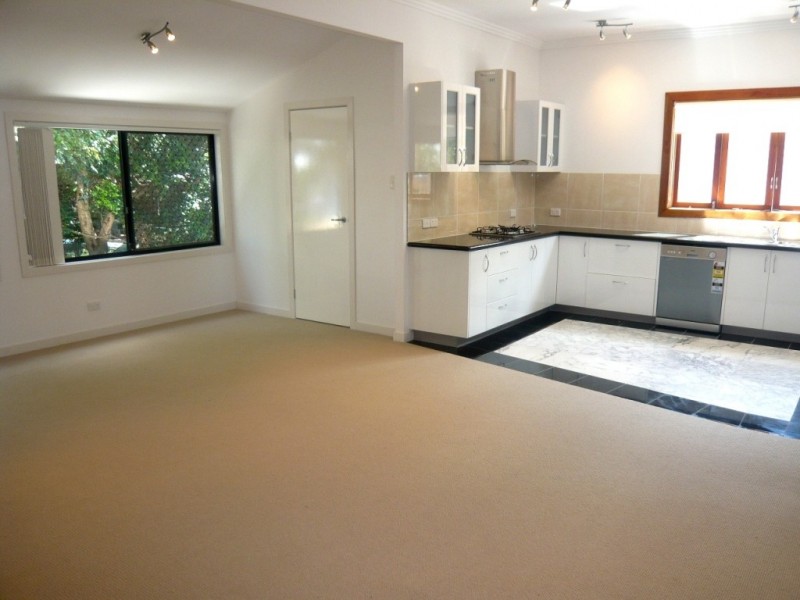 2/112 Kennigo St, Spring Hill QLD 4000