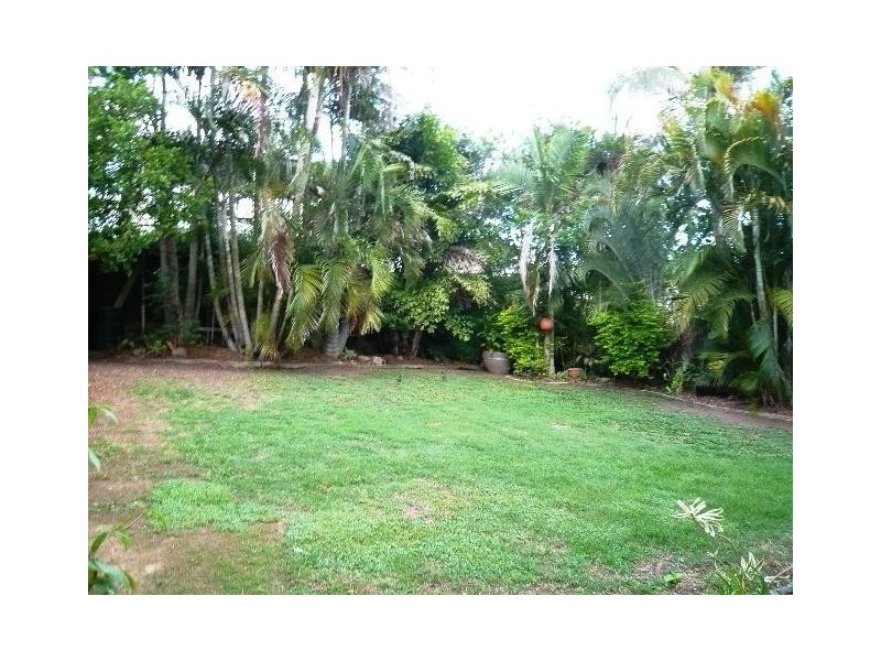 82 Cedar St, Greenslopes QLD 4120