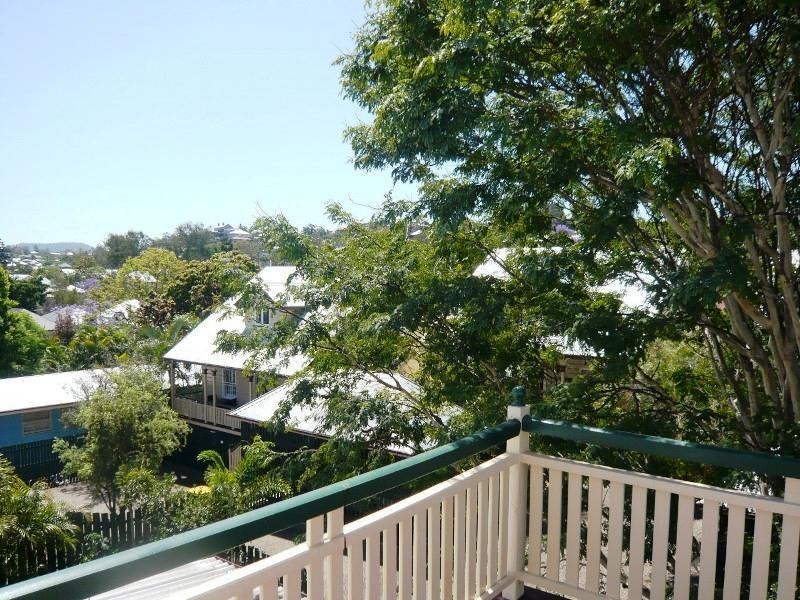 69 Cricket St, Petrie Terrace QLD 4000