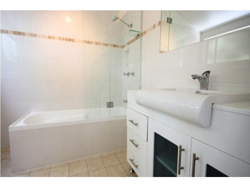 112b Kennigo St, Spring Hill QLD 4000