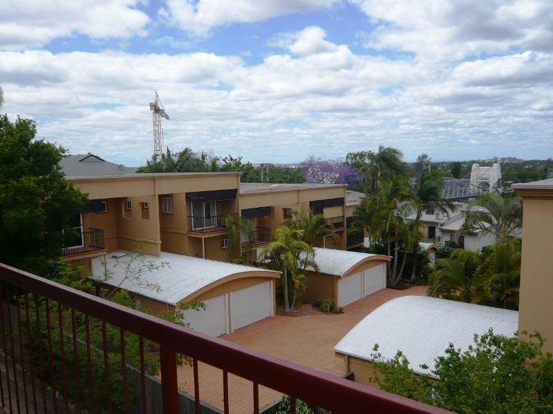 22 Foxton St, Indooroopilly QLD 4068