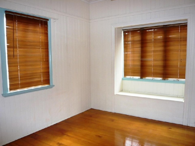 4 Gray Street, Red Hill QLD 4059