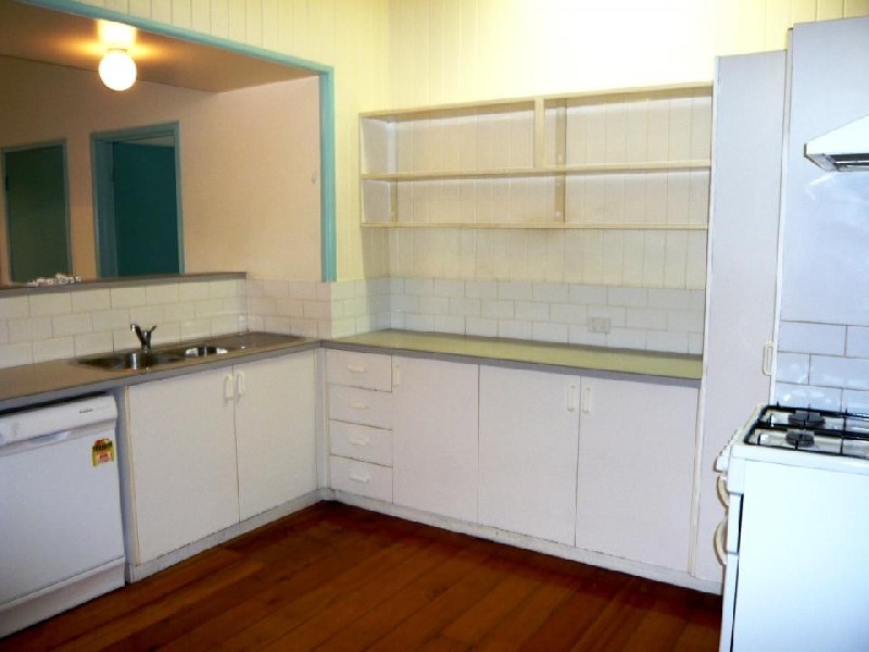 4 Gray Street, Red Hill QLD 4059